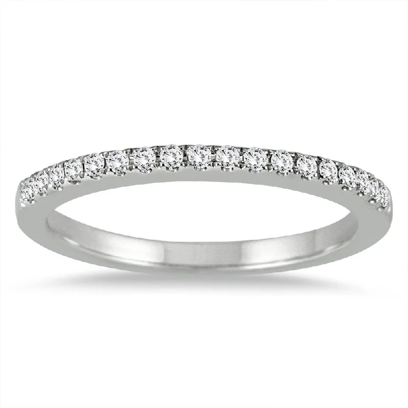 1/6 Carat TW Diamond Wedding Band in 14K White Gold