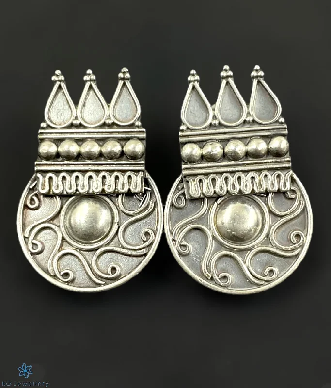 The Aamira Silver Earstuds