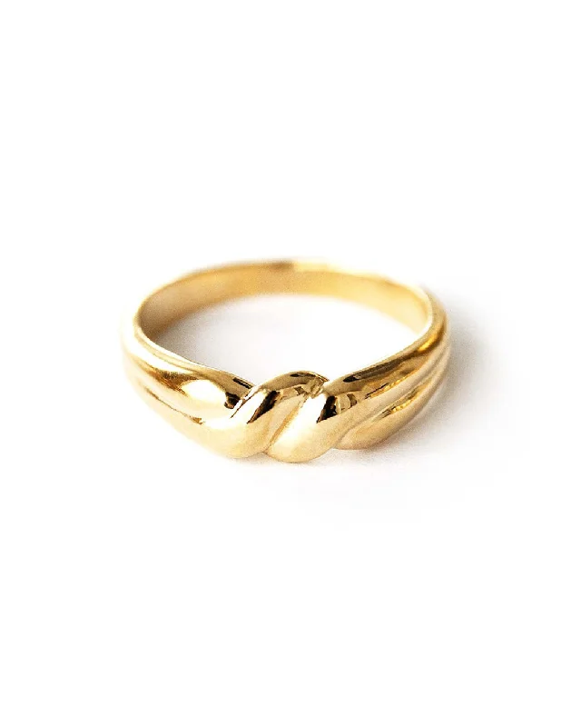 Knot Gold Ring