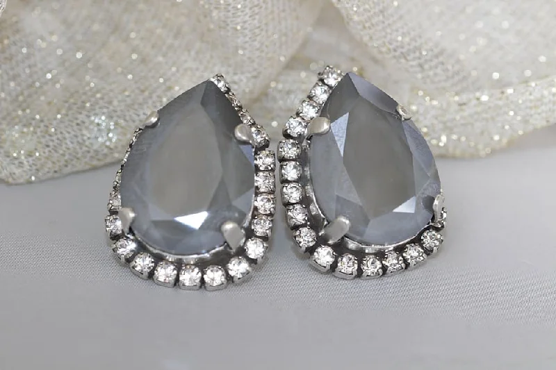 GRAY STUD EARRINGS