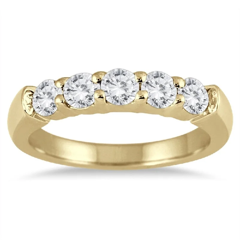 3/4 Carat TW Five Stone Diamond Wedding Band in 14K Yellow Gold