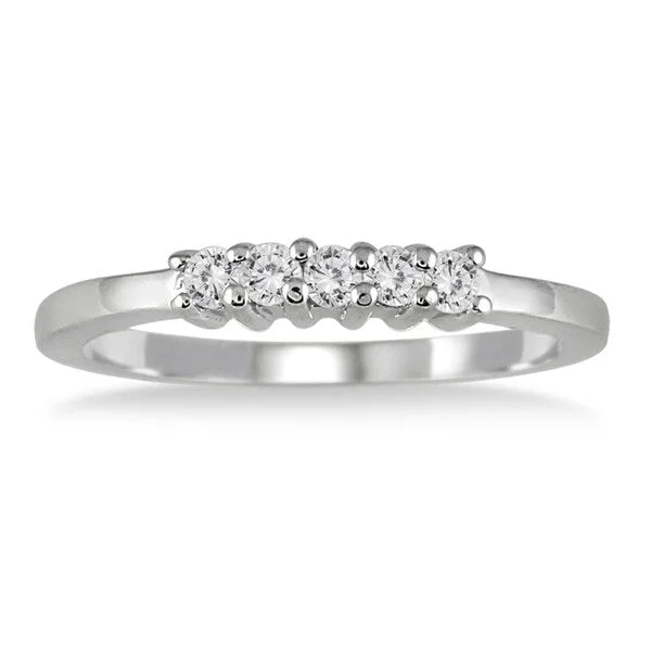 1/4 Carat TW 5 Stone Diamond Wedding Band in 10K White Gold