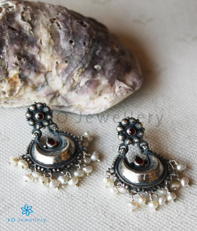 The Mahika Silver Earrings (Red/Oxidised)